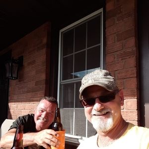 Meet your Posher, Joel